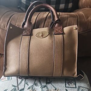 Elegant Tan Leather Women's Bag